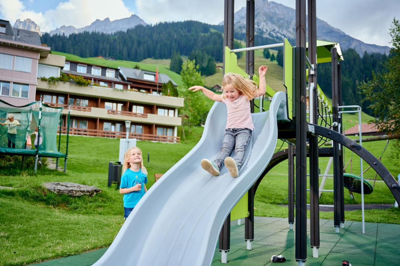 Ferien- Und Familienhotel Alpina Адельбоден Экстерьер фото